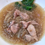 ราดหน้า 18 ร้าน 18 ล้าน