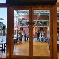 Checkmate Bar & Bistro Asiatique