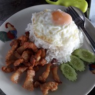 อาหารตามสั่งแสงจันทร์ แก้วอินทร์ บางใหญ่