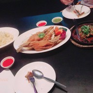 เมนูของร้าน Waterside Karaoke Restaurant