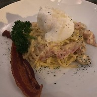 Mellow Restaurant & Bar The Crystal