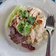 เมนูของร้าน ร้านยายไม้ ก๋วยเตี๋ยวสูตรโบราณ