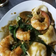 ข้าวผัดปู ข้าวผัดมันกุ้ง สุกี้น้ำ-แห้ง ข้าวต้มทะเล