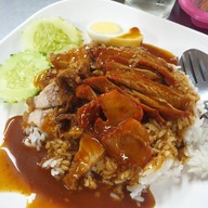 ยุ้ยโภชนา