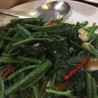 ครัวไพลิน สามกอง