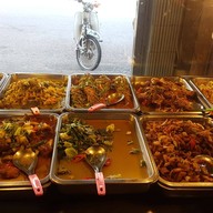 ข้าวแกงนายหลำ