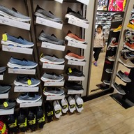 บรรยากาศ Skechers Shinsaibashi