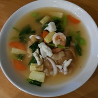 ตาแหวน บีช รีสอร์ท