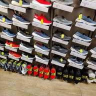 บรรยากาศ Skechers Shinsaibashi