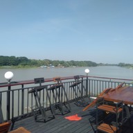 บรรยากาศ 2river