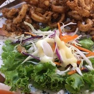 ครัวไพลิน สามกอง