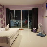 ตาแหวน บีช รีสอร์ท