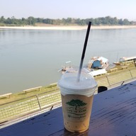 Cafe De’ River