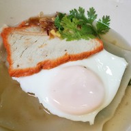 เมนูของร้าน ข้าวเปิ๊บยายเครื่อง