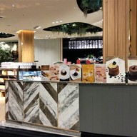 หน้าร้าน Simply W สยามพารากอน