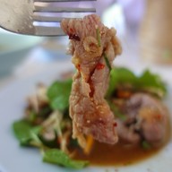 แม่แอ๋ว