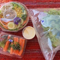 เมนูของร้าน สลัดฟาร์มรักผัก ตลาดนัดทุ่งปอ