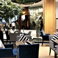 บรรยากาศ Simply W สยามพารากอน