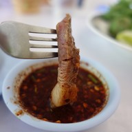 แม่แอ๋ว