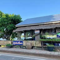 ร้านซุ้มริมเขื่อน