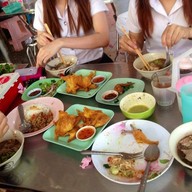 ก๋วยเตี๋ยวเรือสิบสาม (ครัวชากะเฌอ)
