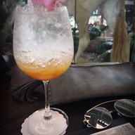 Thé Tea House Bangkok ช่างชุ่ย