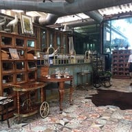 Thé Tea House Bangkok ช่างชุ่ย