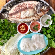เมนูของร้าน หนูเล็ก ตำถาด-ปลานิลเผาถาด บางรักบาร์ซ่า