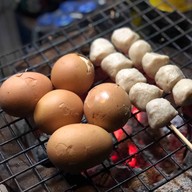 ลูกชิ้นปิ้งลุงจ่อย