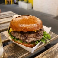 Paper Butter Stand A - One Ari