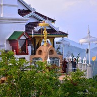 วัดพระพุทธบาทผาหนาม