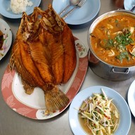 เมนูของร้าน เจ๊แฝด