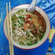 ไอติมกะทิสด ก๋วยเตี๋ยวไก่แม่ดอกไม้ สาขาดั้งเดิม (เจ๊ตุ้ย)