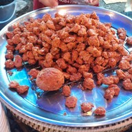 น้องแฝดทอดมันหน่อกะลาเกาะเกร็ด