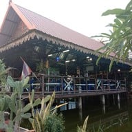 ครัวลัดดา ซีฟู้ด พระสมุทรเจดีย์