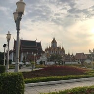 ลานพลับพลามหาเจษฎาบดินทร์