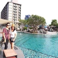 Executive Club Terrace @ Holiday Inn Pattaya