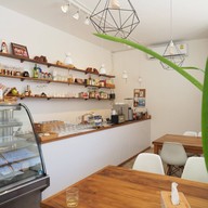 Hi cafe & bistro ต้นตำหรับ