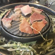 คุณอุ๋ย หมูกะทะ