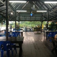 ครัวลัดดา ซีฟู้ด พระสมุทรเจดีย์