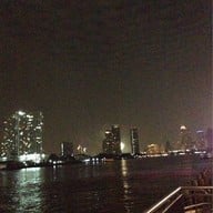 บรรยากาศ เอเชียทีคเดอะริเวอร์ฟร้อนท์