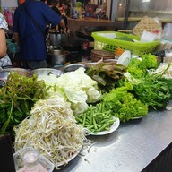 ผัดไทยซีฟู้ดตลาดศาลเจ้า