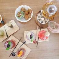Charm Eatery & Cafe
