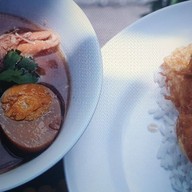 เมนูของร้าน ขาหมูพิพัฒน์ สีลม