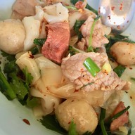 เมนูของร้าน หอมโอชา 2 ถนน วัชรสฤษดิ์ (ตรงข้ามหอประชุมเปรมฯ)