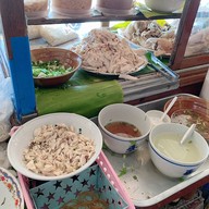 ก๋วยเตี๋ยว​ไก่​บ้าน​ค่าย​