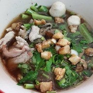 เมนูของร้าน ก๋วยเตี๋ยวเรือศรีสามพราน พุทธมณฑลสาย 5