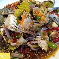 ร้านยำปูไข่ย้วย