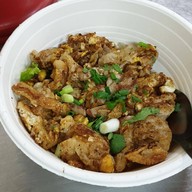 เมนูของร้าน ก๋วยเตี๋ยวคั่วเป็ดอร่อยริมทาง คลองถม