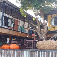Baan Rom Talay Made'
